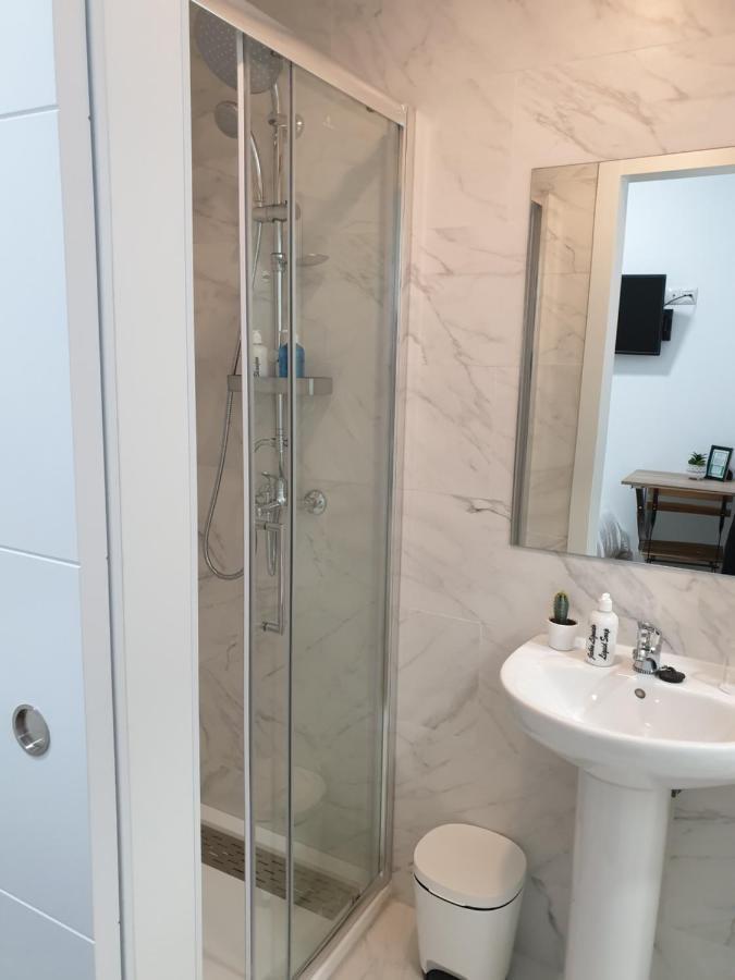 Norte Oviedo Rooms Madrid Exterior photo